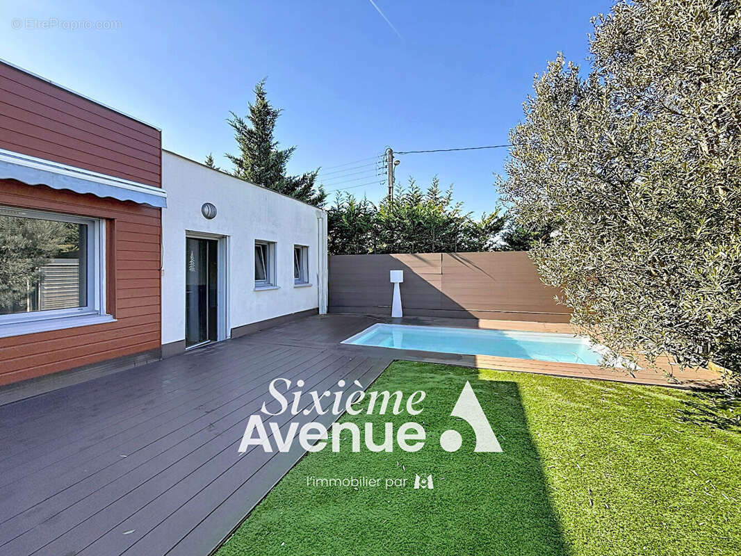 Maison à DECINES-CHARPIEU