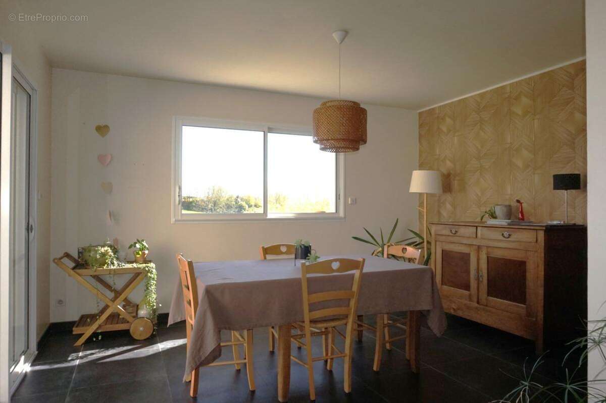 Maison à SAINT-MALO-DU-BOIS