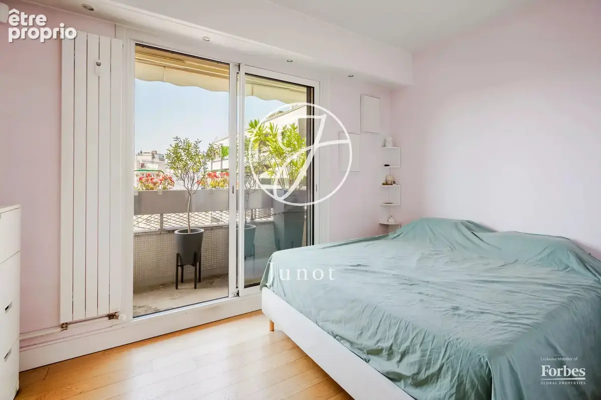 Paris 16e - PARENT DE ROSAN - Appartement  - 3 pièces - 85,04m² Carrez - 2 chambres - Dernier étage - Balcon 11,25 m² - Vue déga - photo 4