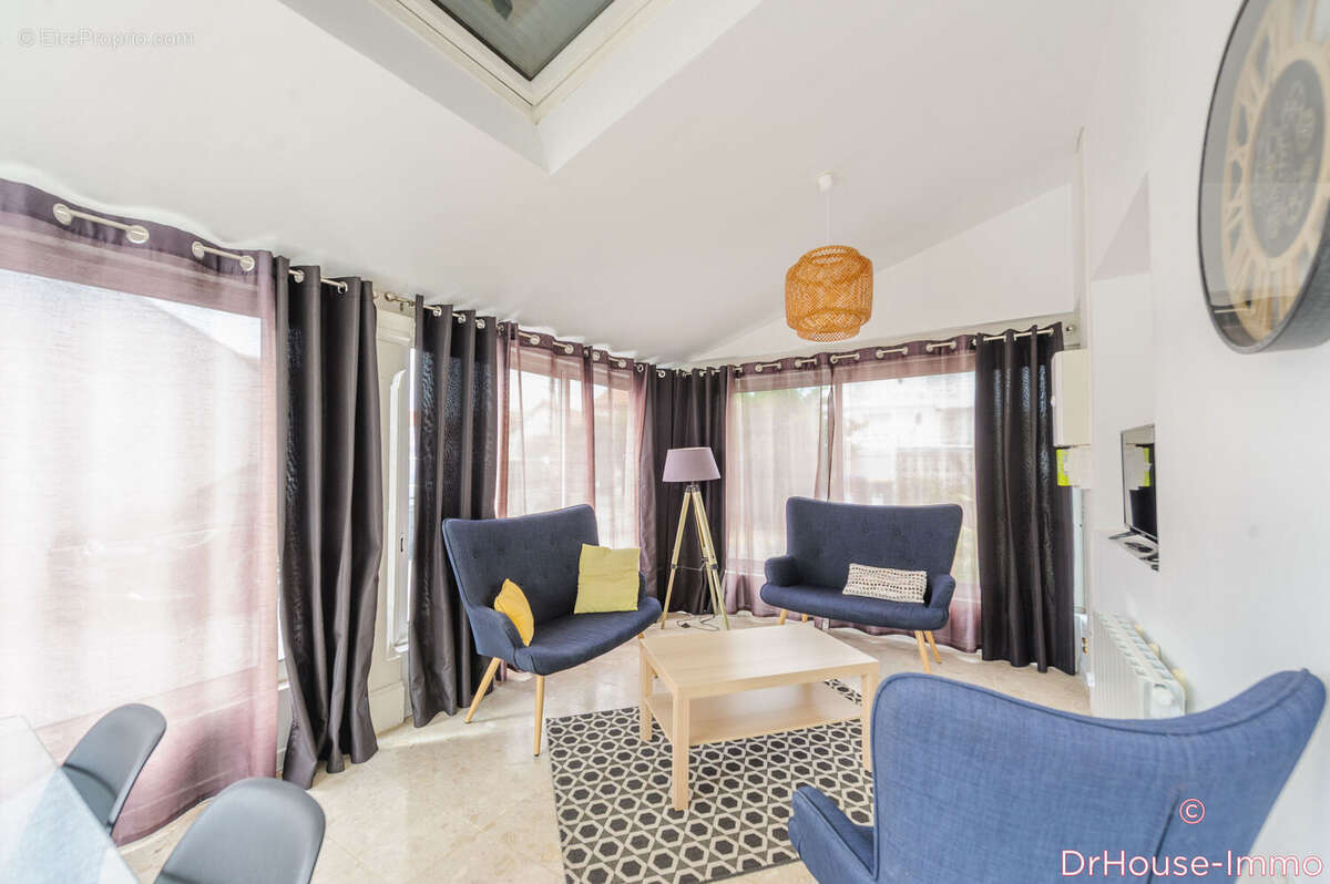 Appartement à ANGOULINS