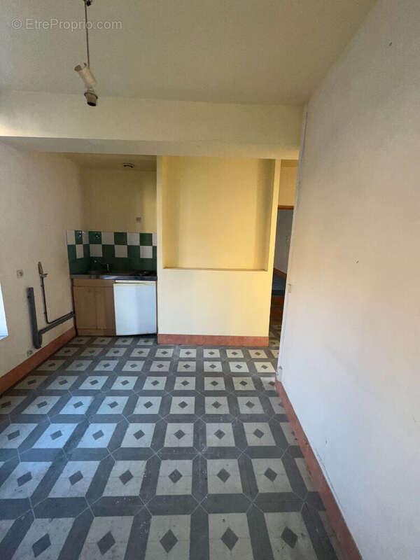 Appartement à MOULINS-LA-MARCHE