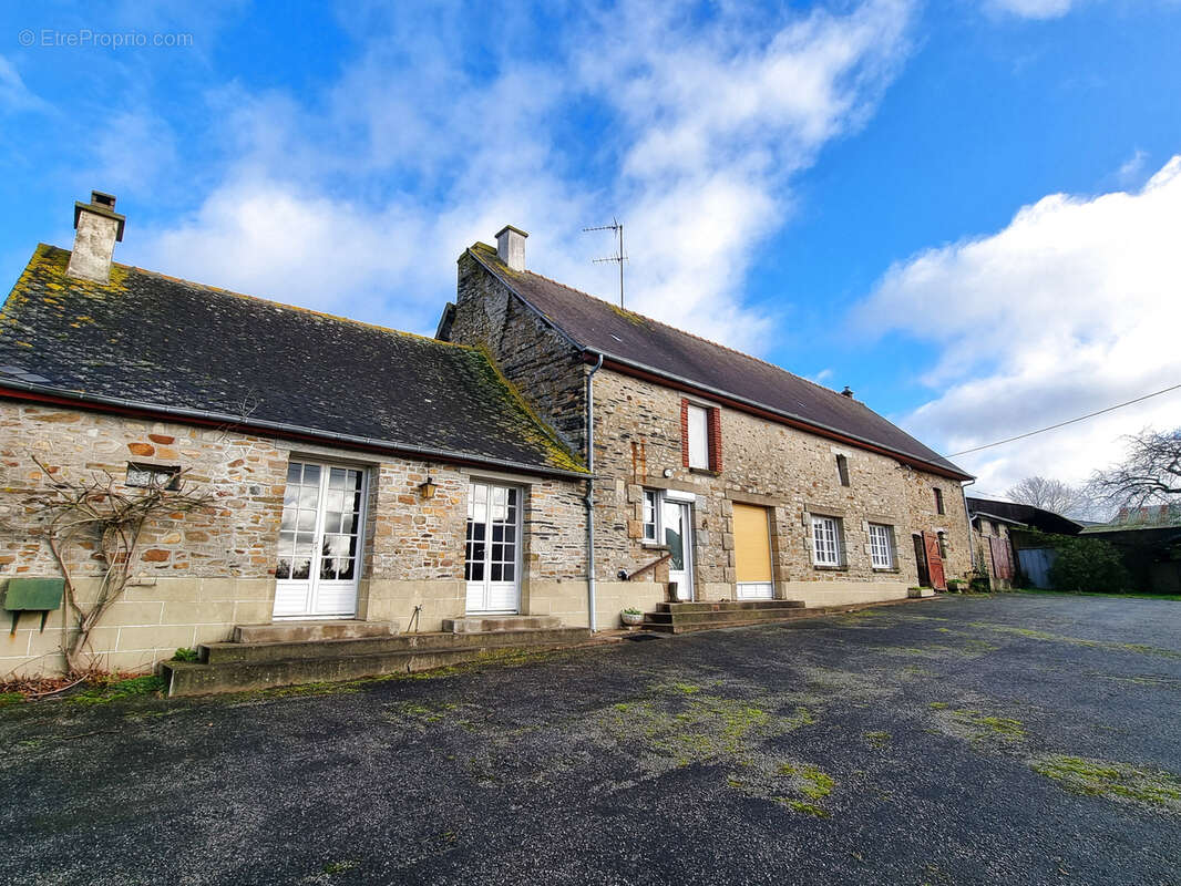 Maison à SAINTE-COLOMBE
