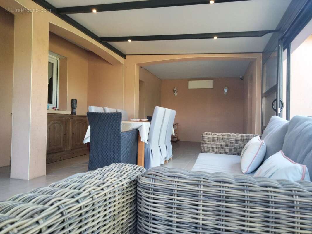 Maison à NEUVILLE-DE-POITOU