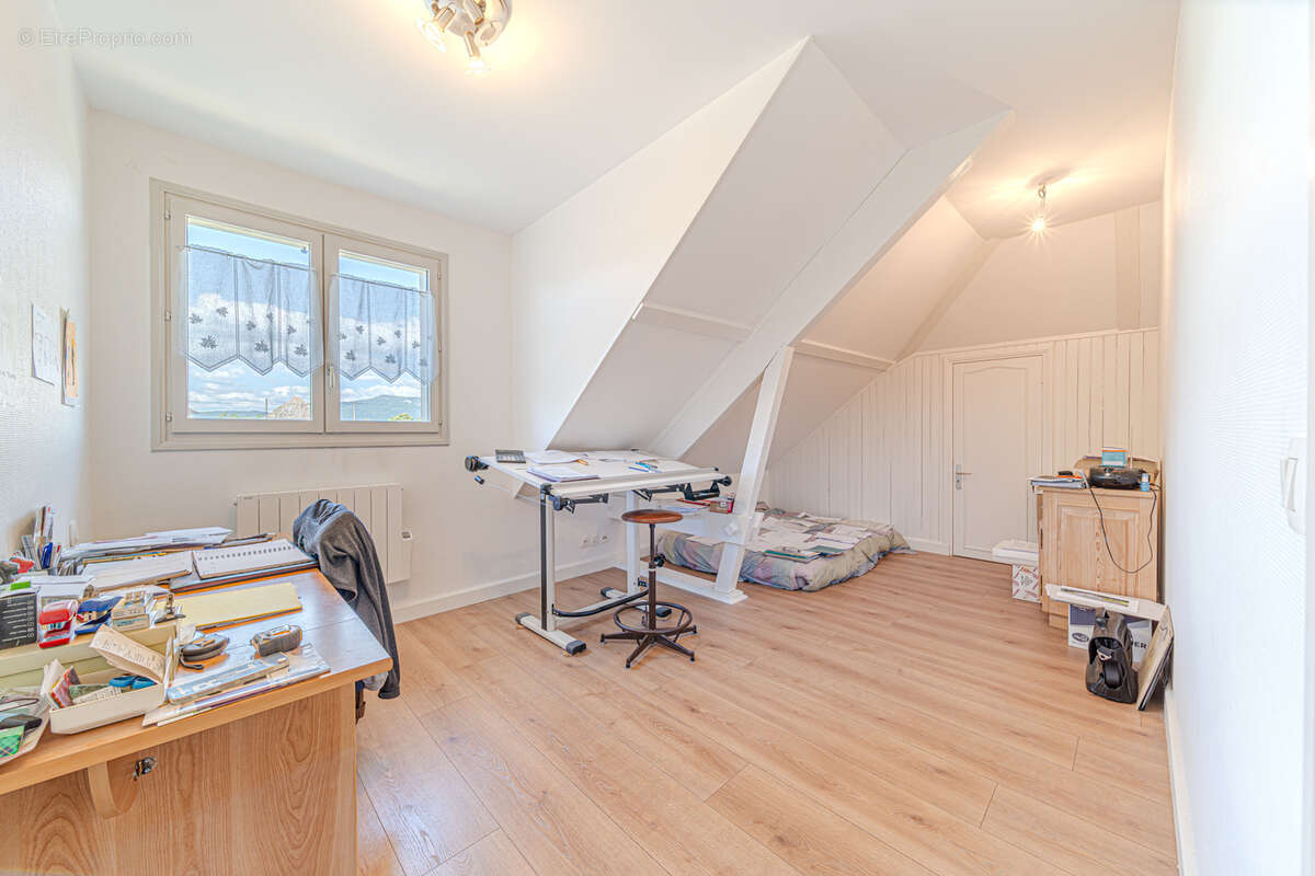 Maison à LES AVENIERES