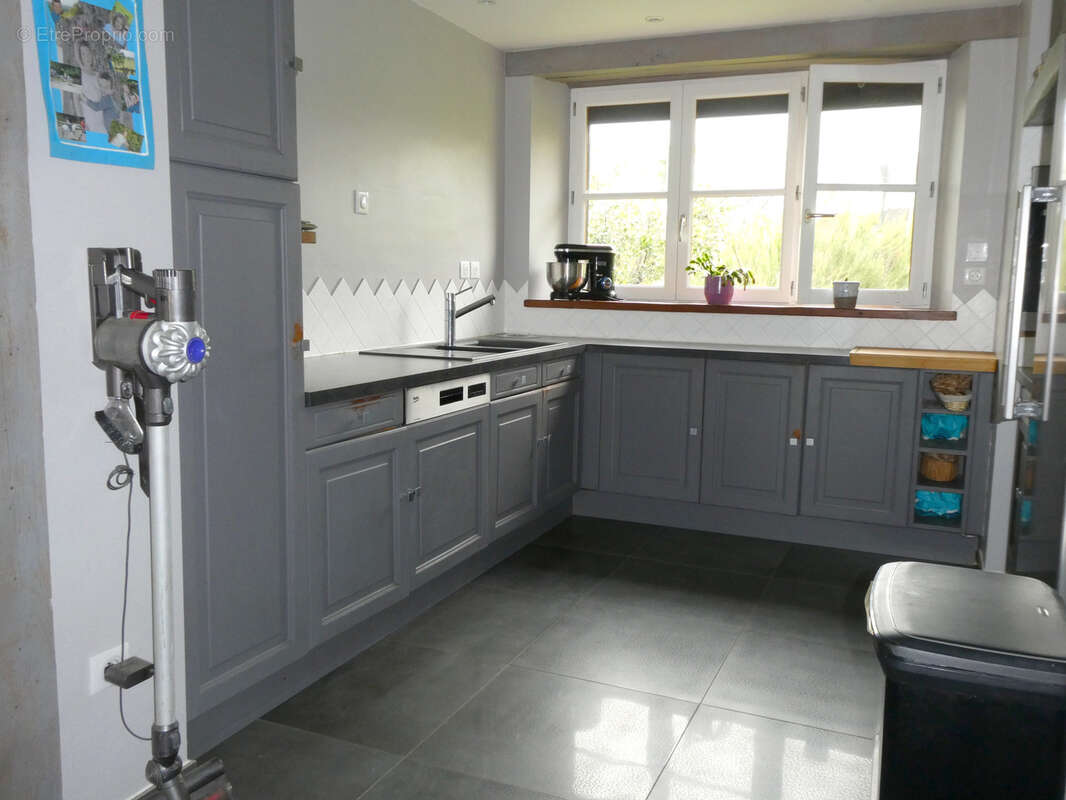 Maison à SAINT-LAURENT-DE-CHAMOUSSET