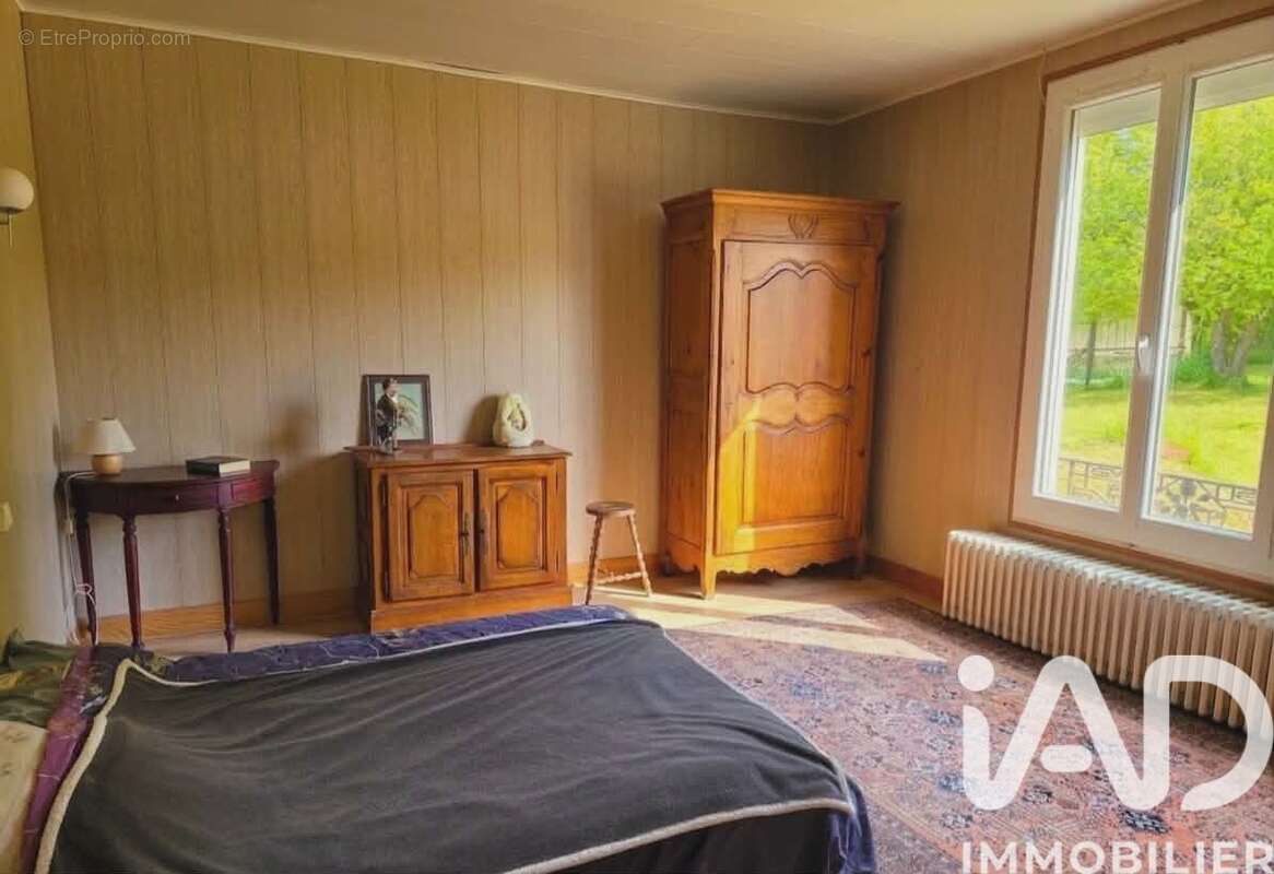 Maison 72 m² à La Celle-Saint-Cyr  - photo 9