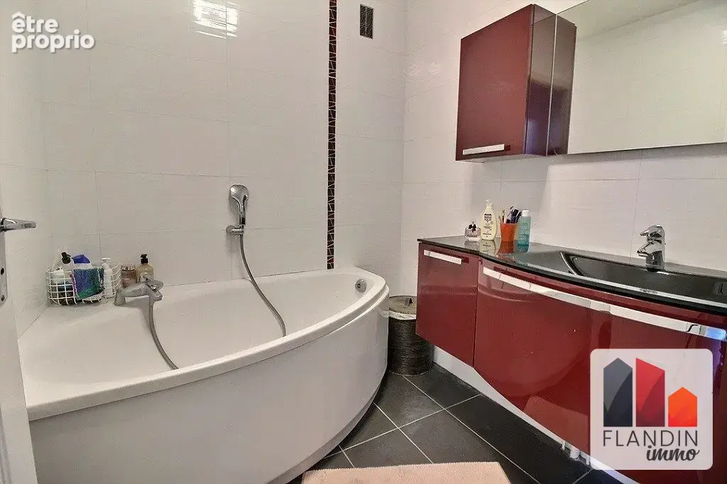 Appartement 5 pièces 121 m² à vendre à Saint-Genis-Laval (69230) - photo 9