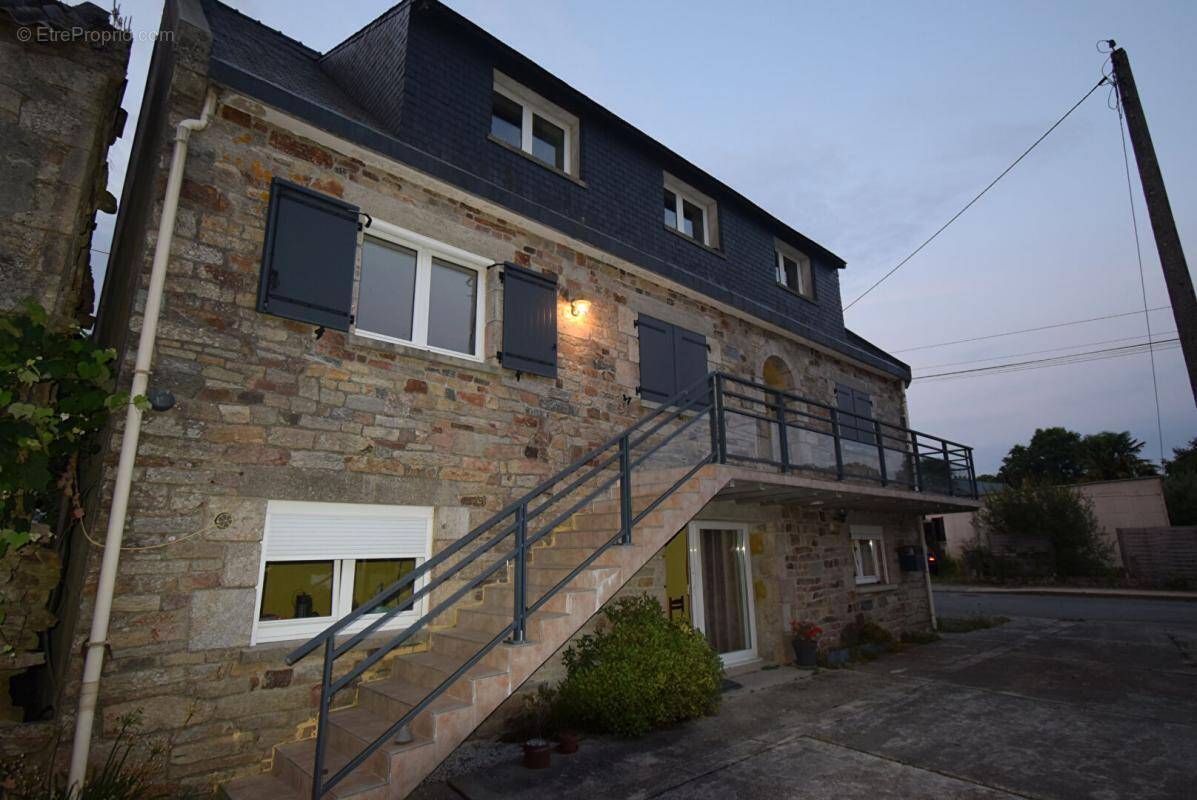 Appartement à MELLAC