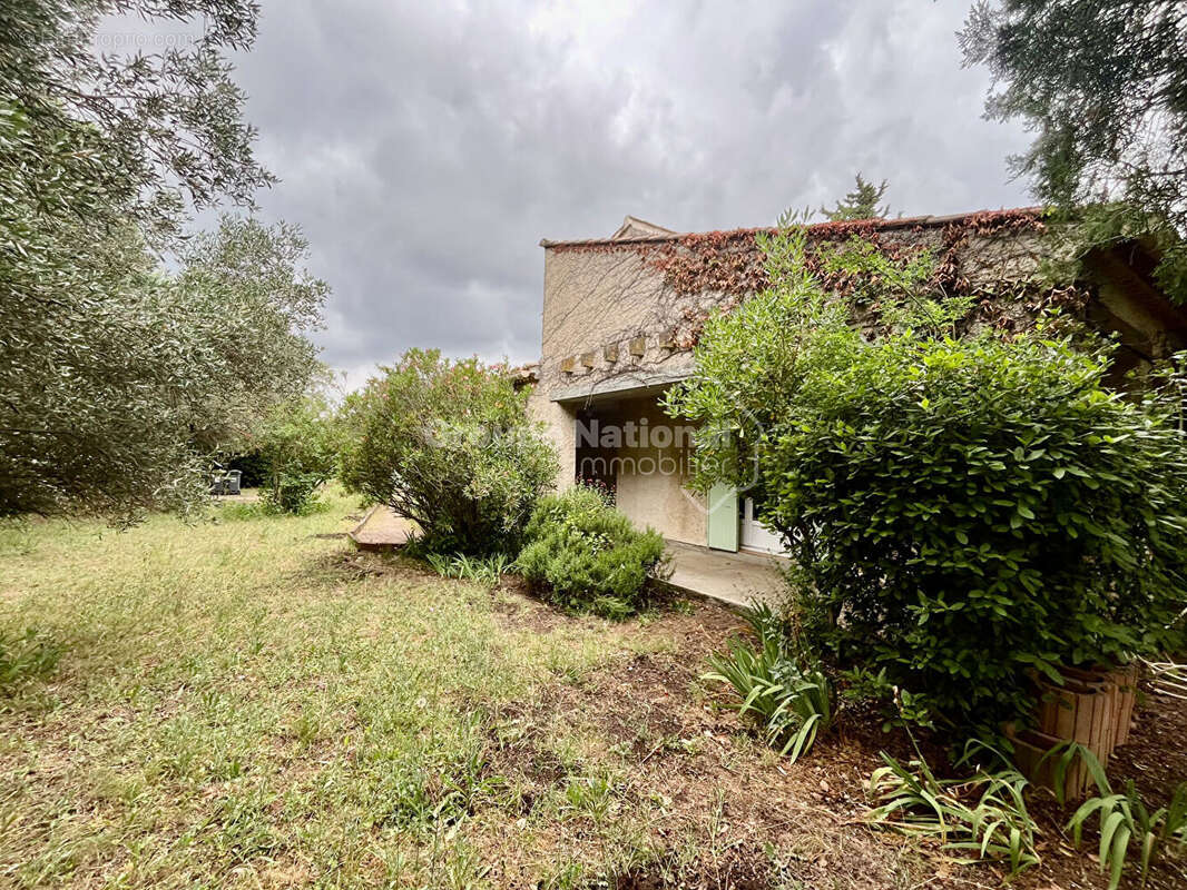 Maison à LES ANGLES