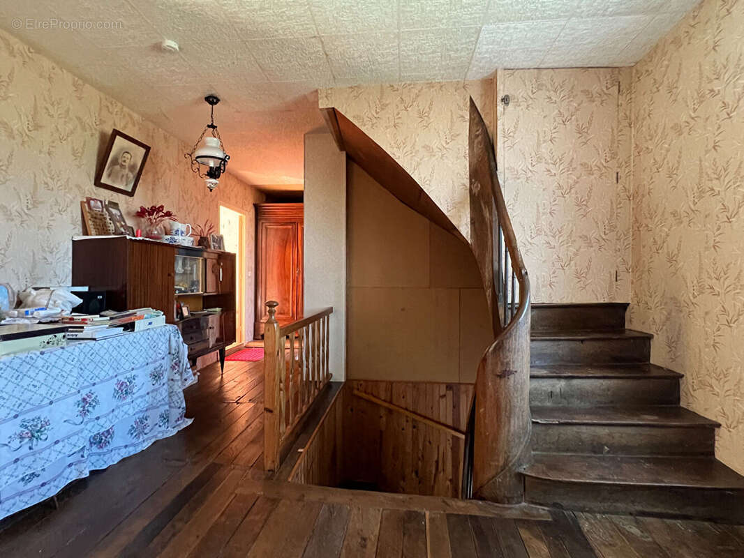 Maison à CHAPELLE-VIVIERS