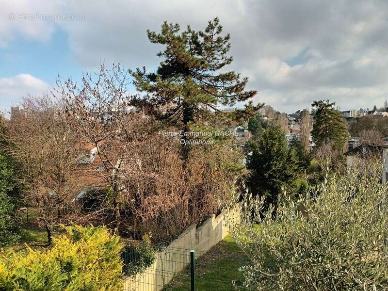 Appartement à MAREIL-MARLY