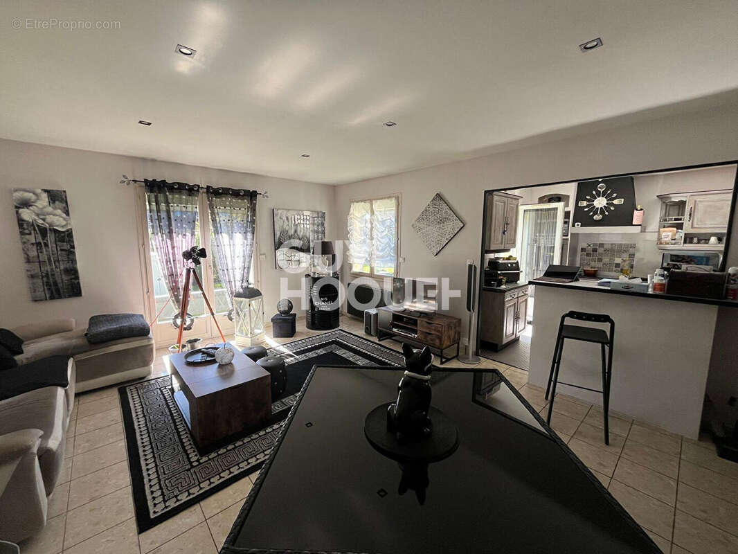 Maison à LACROIX-SAINT-OUEN