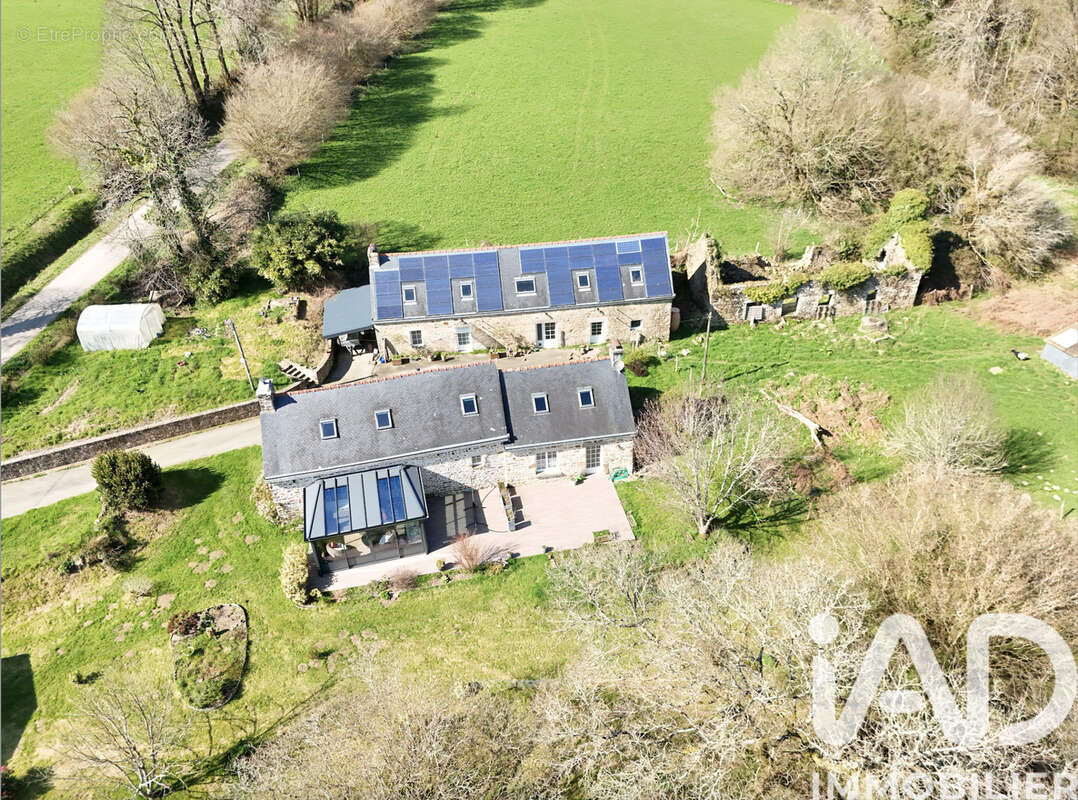 Photo 3 - Maison à LANGOELAN