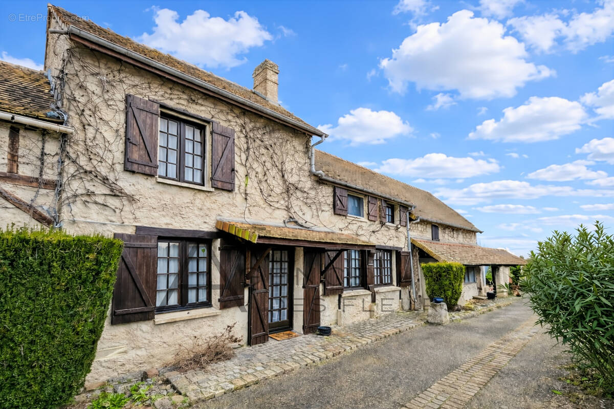 Maison à TOURVILLE-LA-RIVIERE