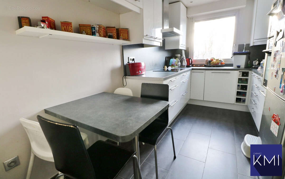Appartement à PARIS-12E