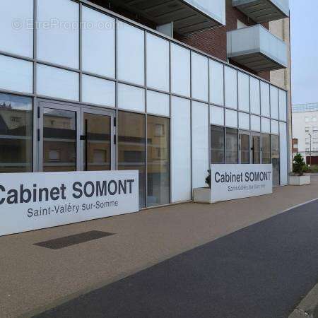 1 n°3 - Commerce à BERCK