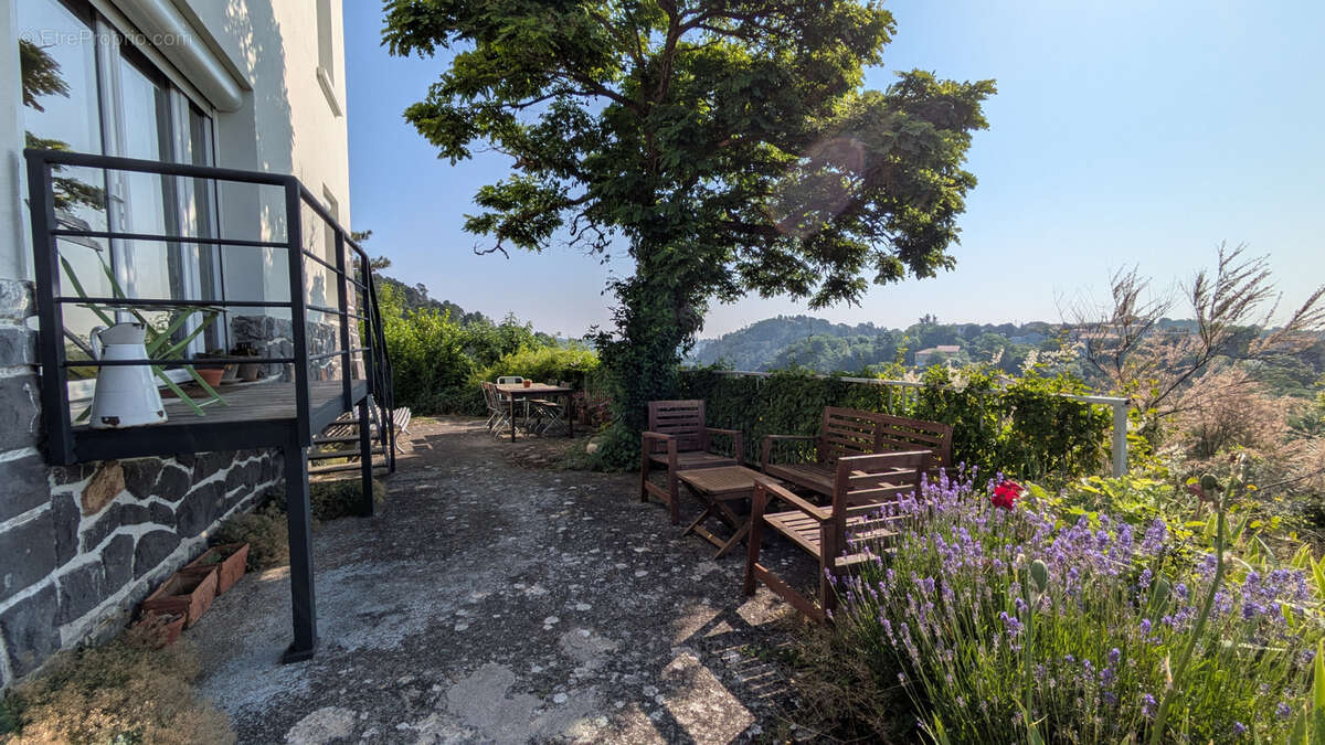 Maison à CHATELGUYON