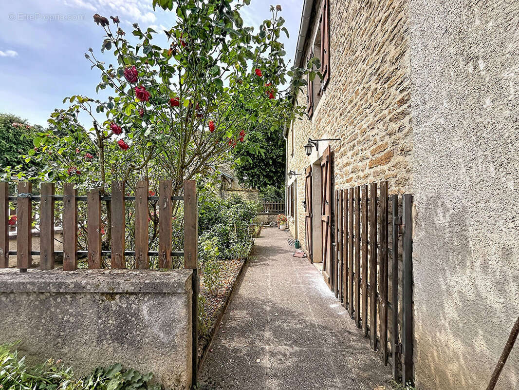 Maison Mouilleron 5 pièce(s) 158 m2 - photo 14