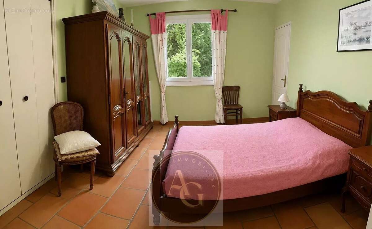 Maison T6 de 175 m² sur terrain de 2 ha avec piscine et tennis - photo 6
