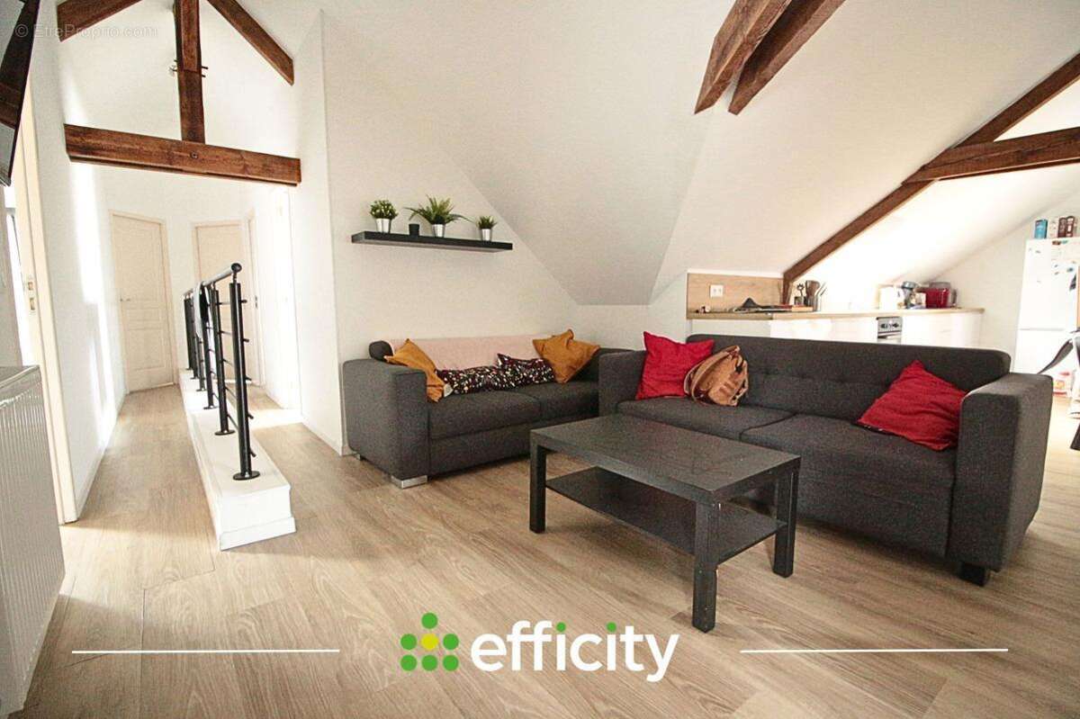 Appartement 587 m² à Colombelles  - photo 8