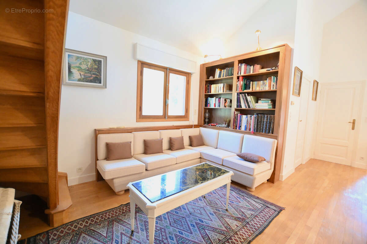 Maison à DUN-LES-PLACES