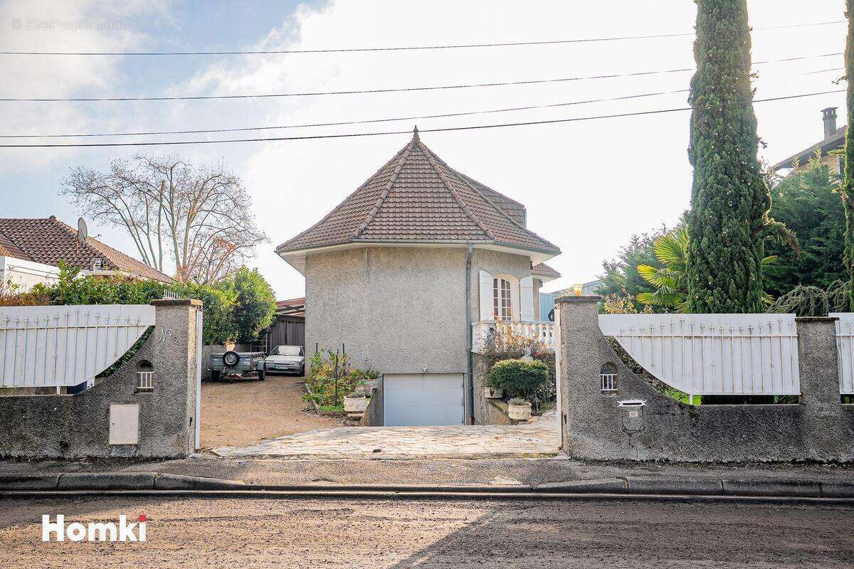 Maison à CHARVIEU-CHAVAGNEUX