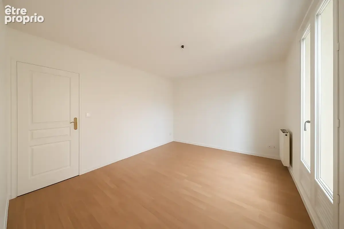 Savigny-le-Temple Bourg   Plain-pied 104 m2   Séjour 36 m2 sud   Jardin & garage   Potentiel - photo 7