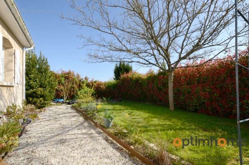 Maison à CHAMPAGNE-MOUTON