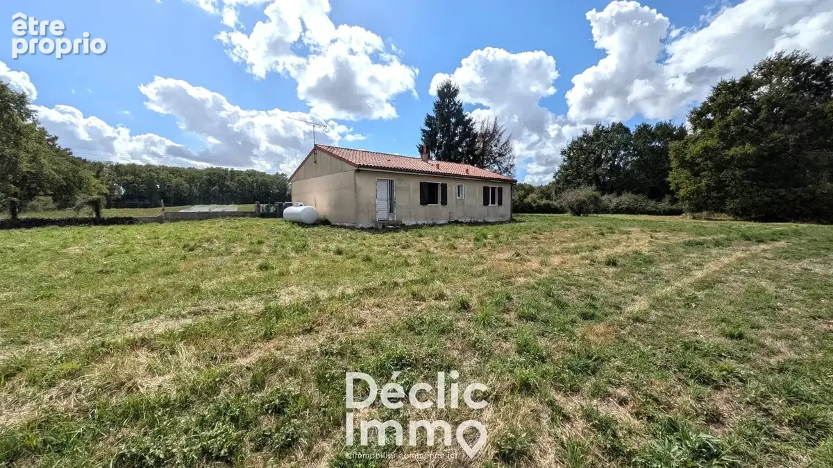 Maison de plain-pied avec grand terrain à rénover - photo 2
