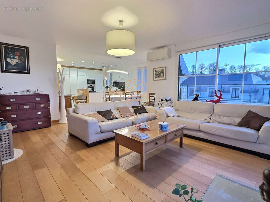 Appartement à CHENNEVIERES-SUR-MARNE