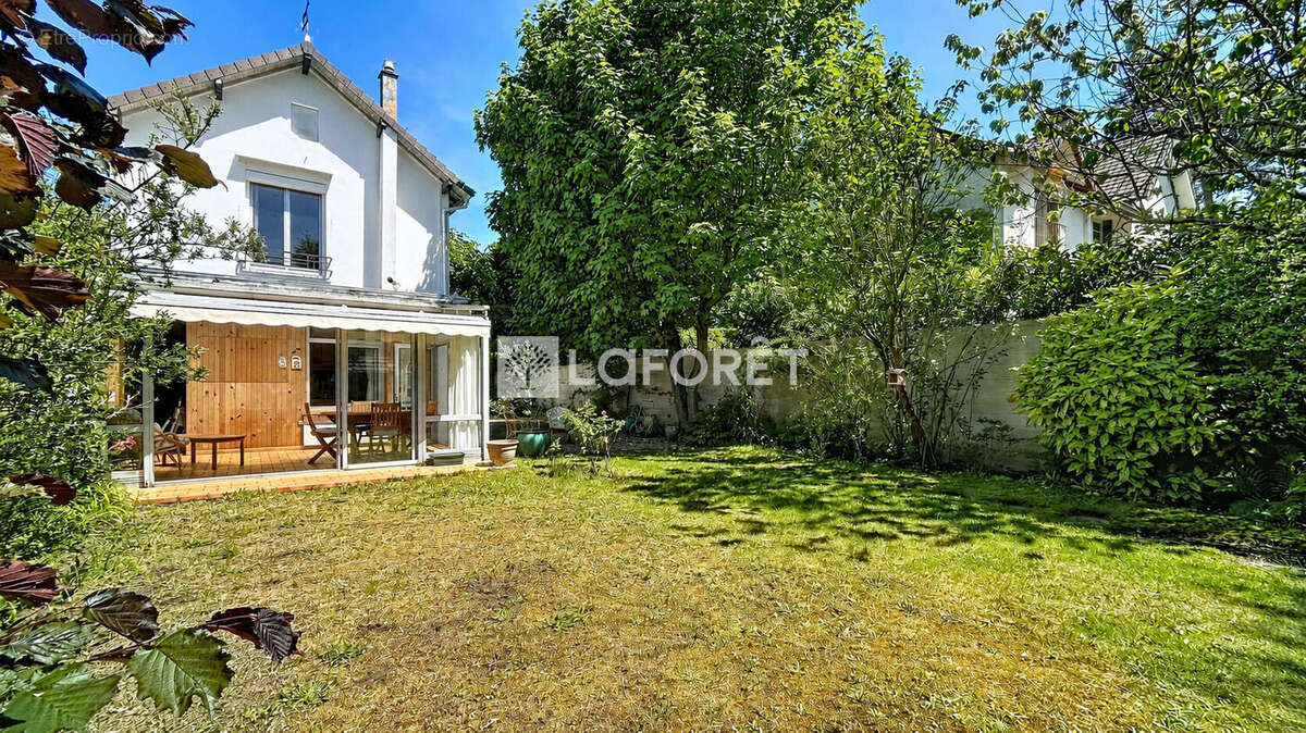 Maison à LE VESINET