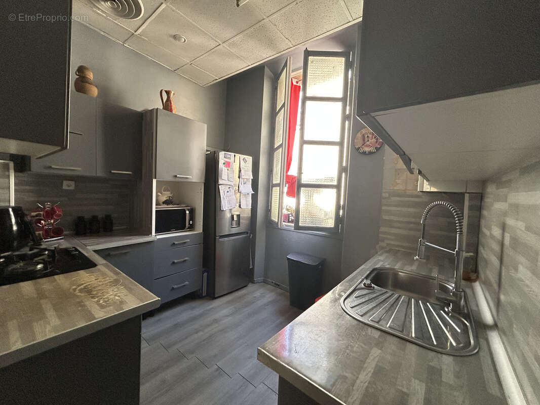 Appartement à MARSEILLE-1E