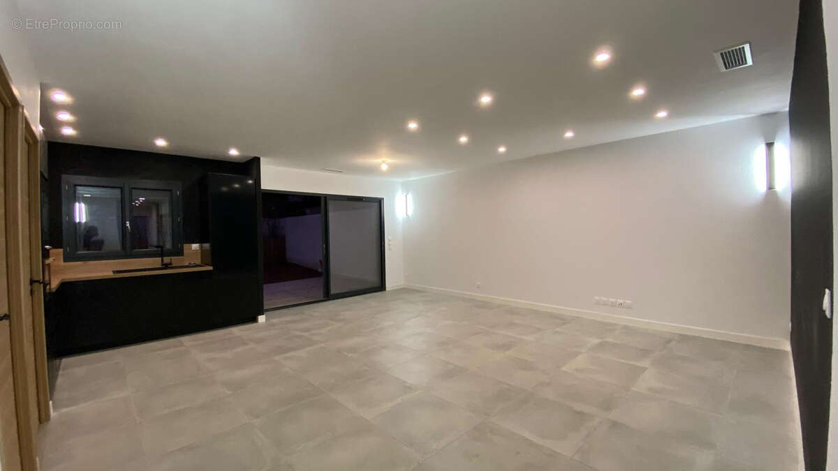 Maison à FERRALS-LES-CORBIERES