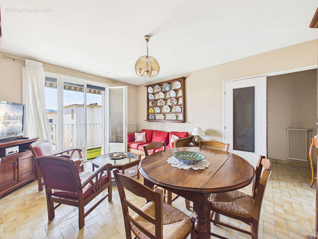 Appartement Valence T2 - 49.5 m2 avec grand balcon et place de parking privative - photo 5