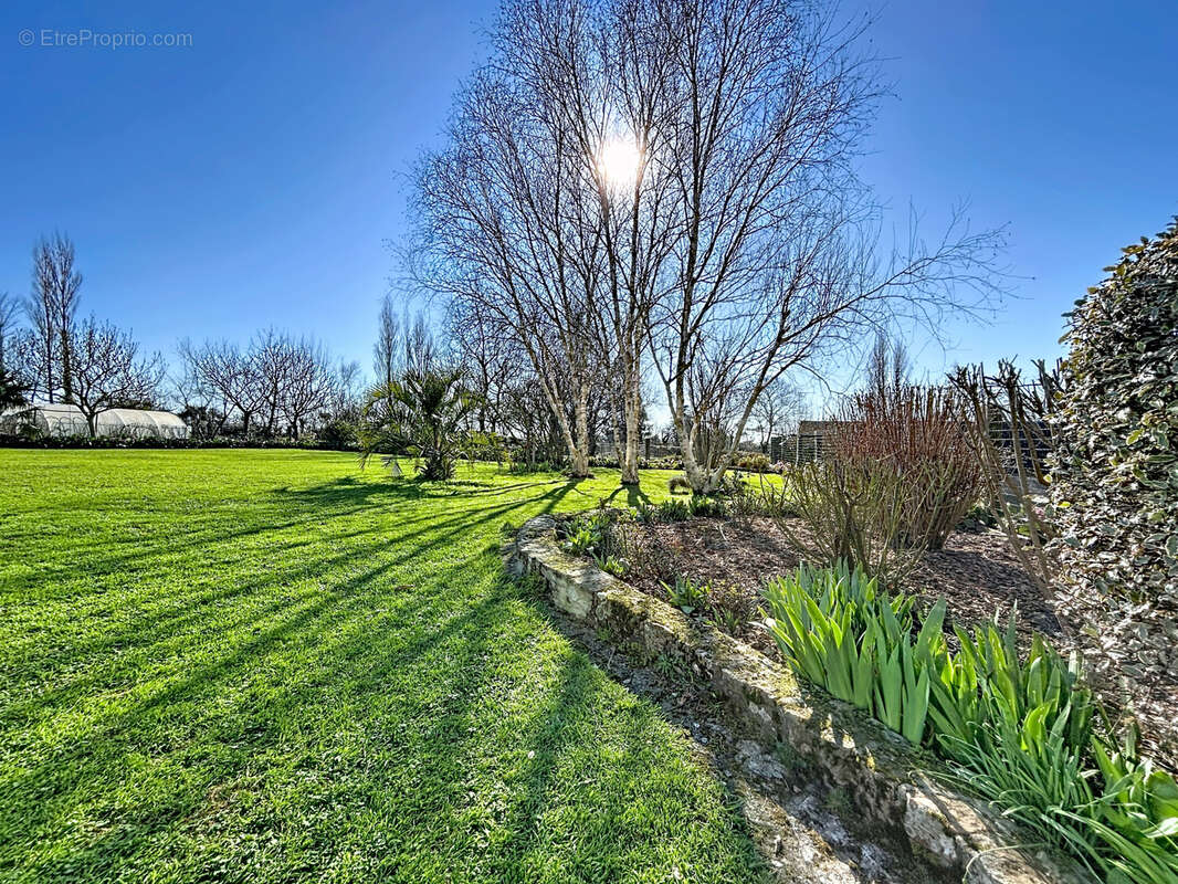 Maison à SAINT-MAURICE-EN-COTENTIN
