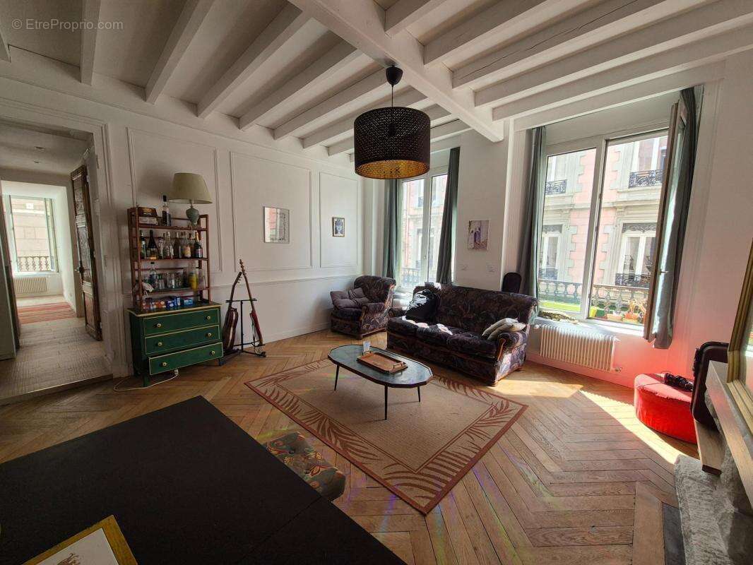 Appartement à SAINT-ETIENNE