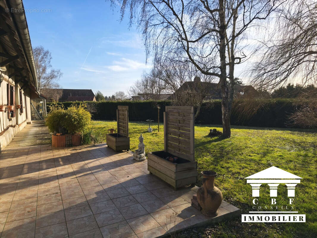 Maison à L'ABERGEMENT-SAINTE-COLOMBE