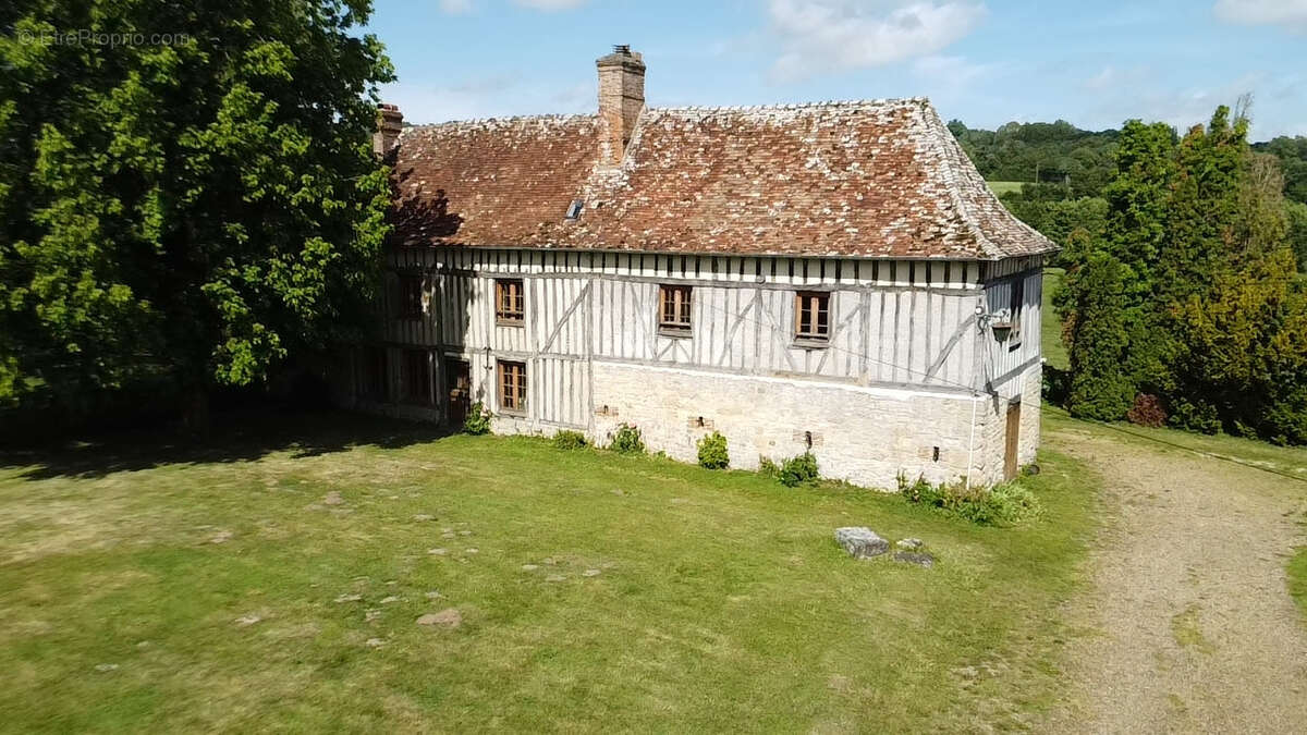 Manoir de Caractère Pierre et Colombages - 7 pièces dont 5 chambres - Dépendance - photo 22