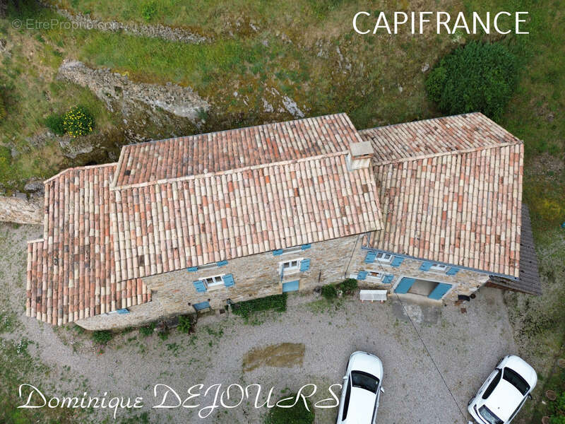 Maison à SAINT-SAUVEUR-DE-MONTAGUT