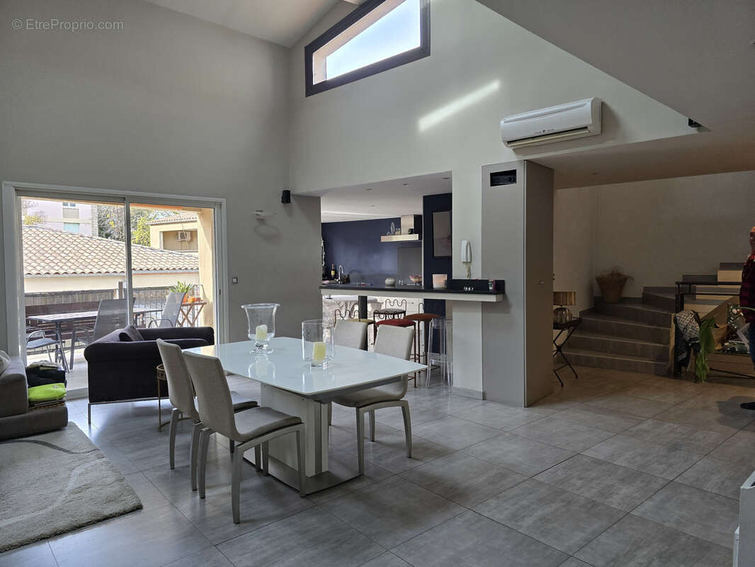 Appartement à MORIERES-LES-AVIGNON