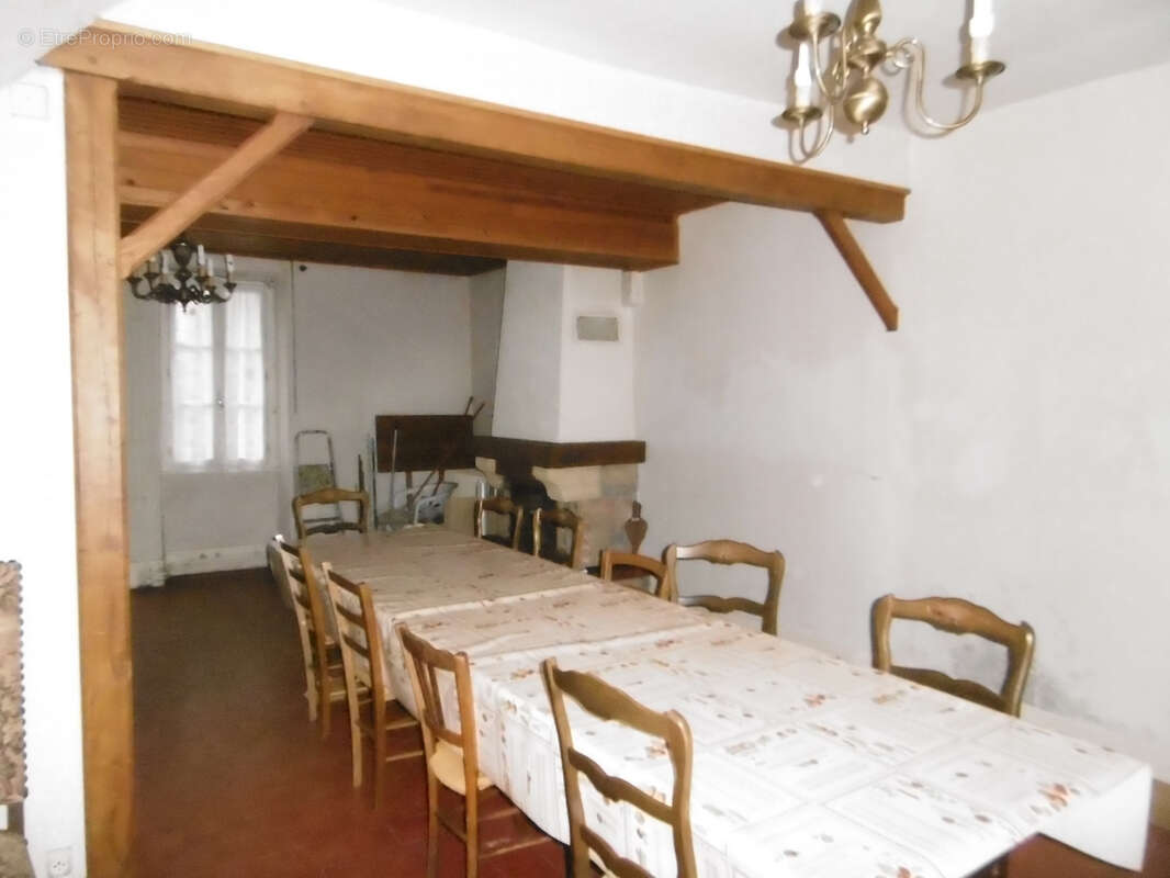 Maison à LUZY