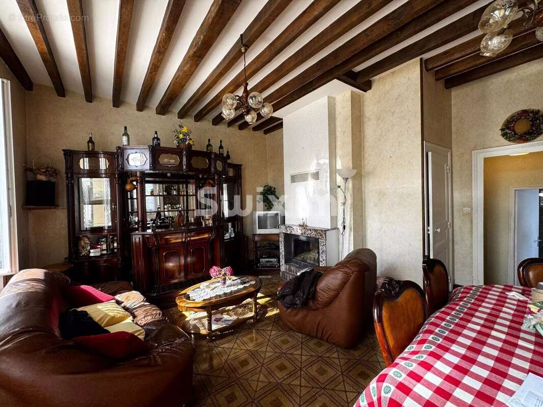 Maison à LUCY-LE-BOIS