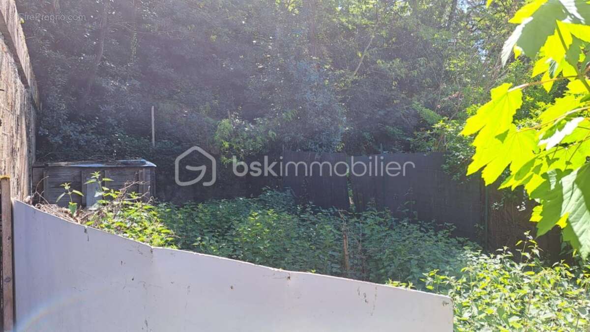 Local commercial - photo 12