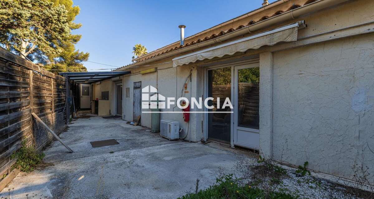 Maison à SAINT-CYR-SUR-MER