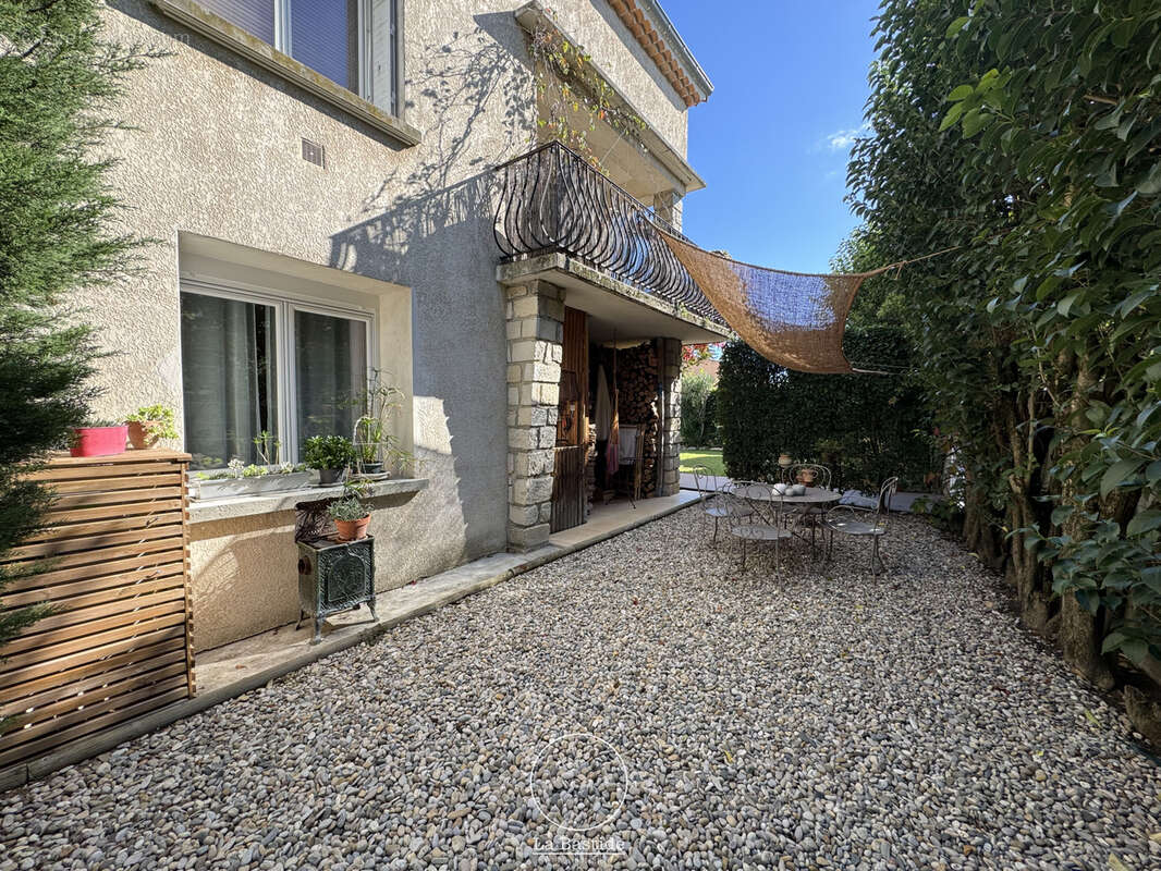 Maison à MONTELIMAR