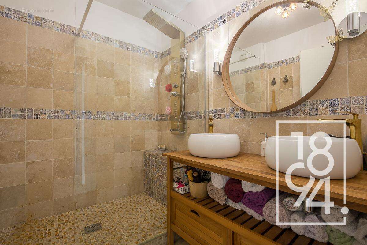 Appartement à MARSEILLE-9E