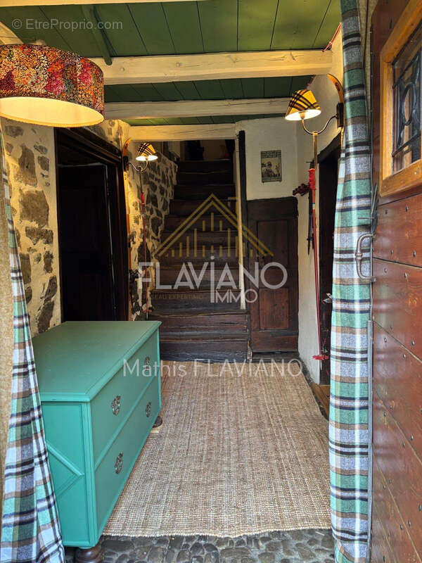Maison à UVERNET-FOURS