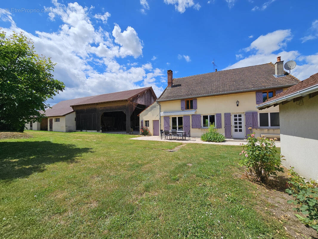 Maison à VERDUN-SUR-LE-DOUBS