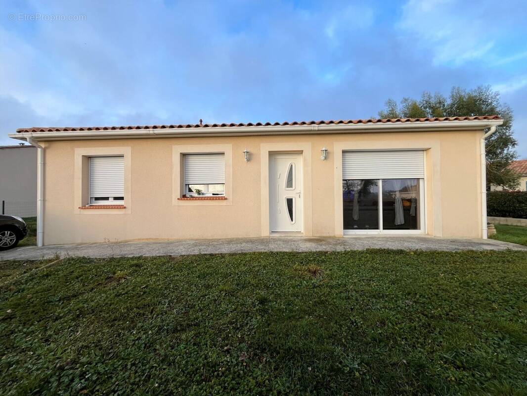 Maison à ROUMAZIERES-LOUBERT