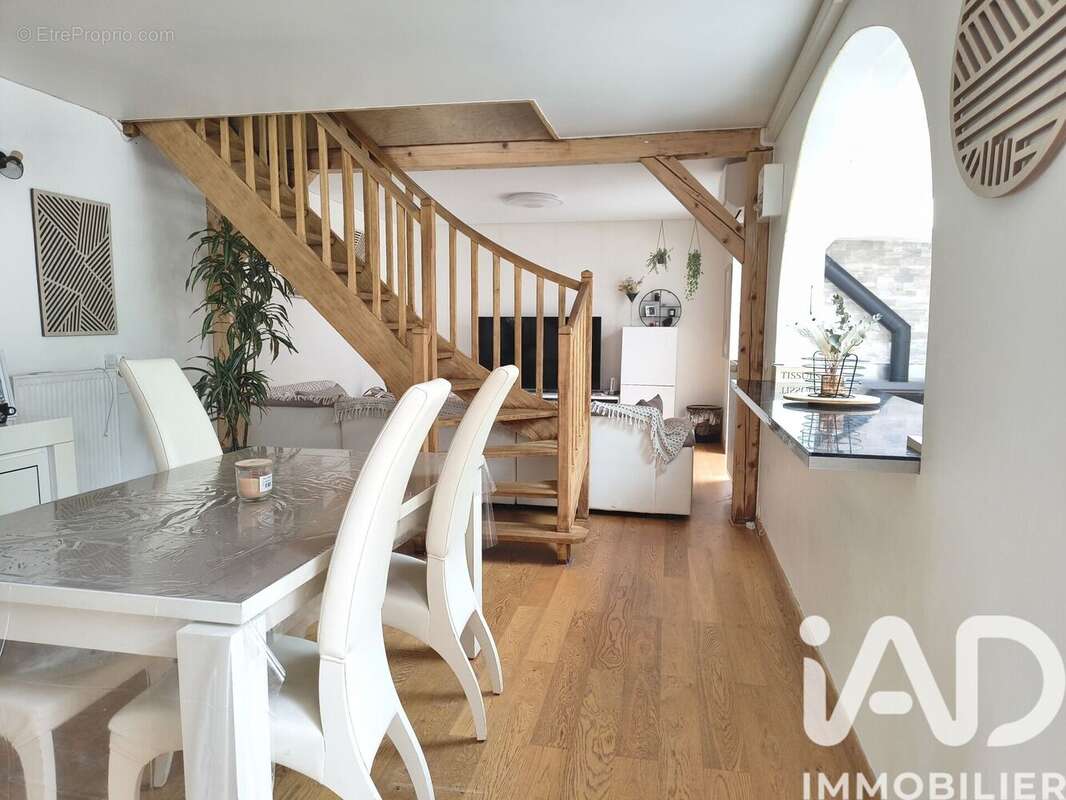Photo 2 - Maison à SAINT-ARNOULT-EN-YVELINES